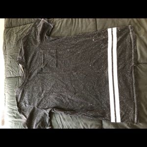 black and white pocket t